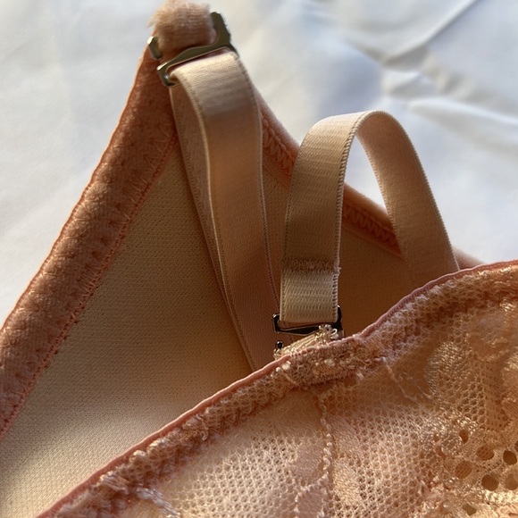 BRA & PANTIE Set 36C push-up pads/convertible straps/ lined pantie - Picture 6 of 9